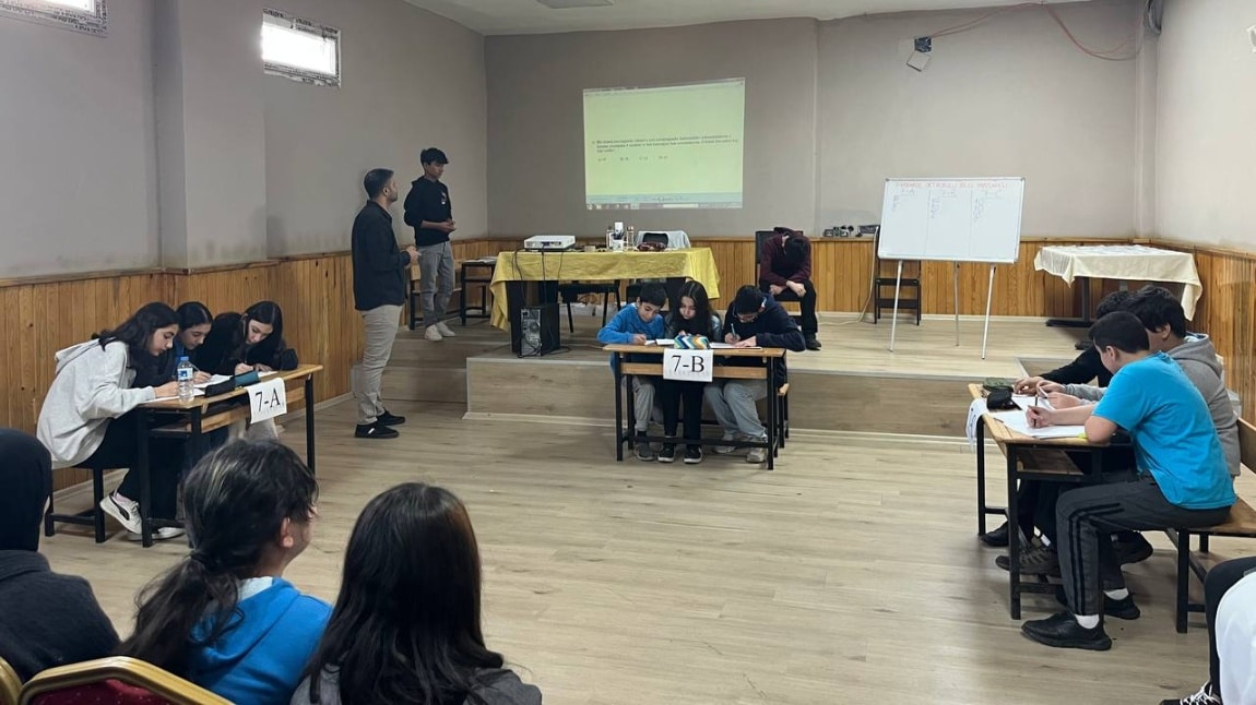 BARBAROS ORTAOKULU İKİNCİ GELENEKSEL BİLGİ YARIŞMASI